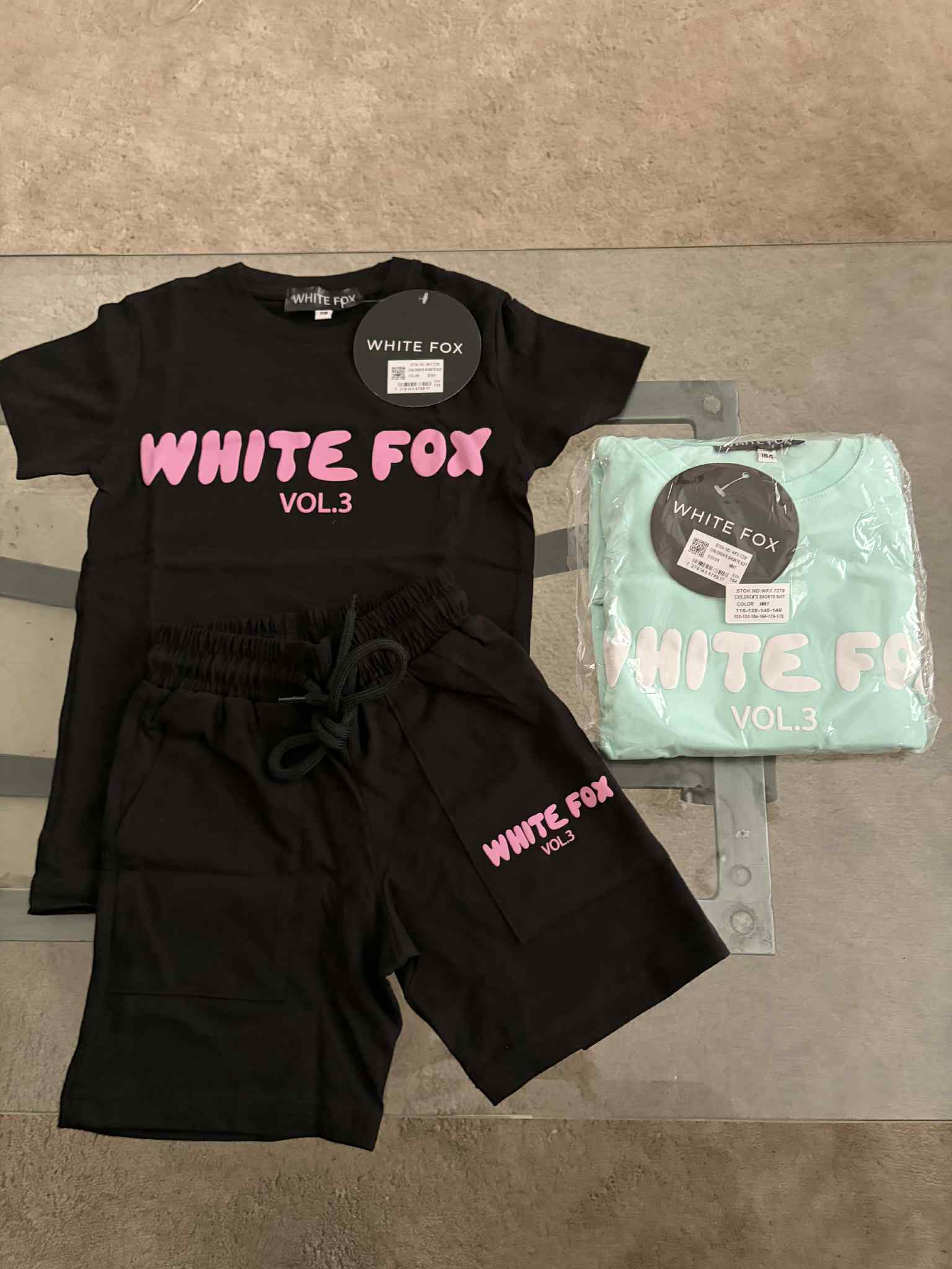 White Fox - T-Shirt & Shorts Set