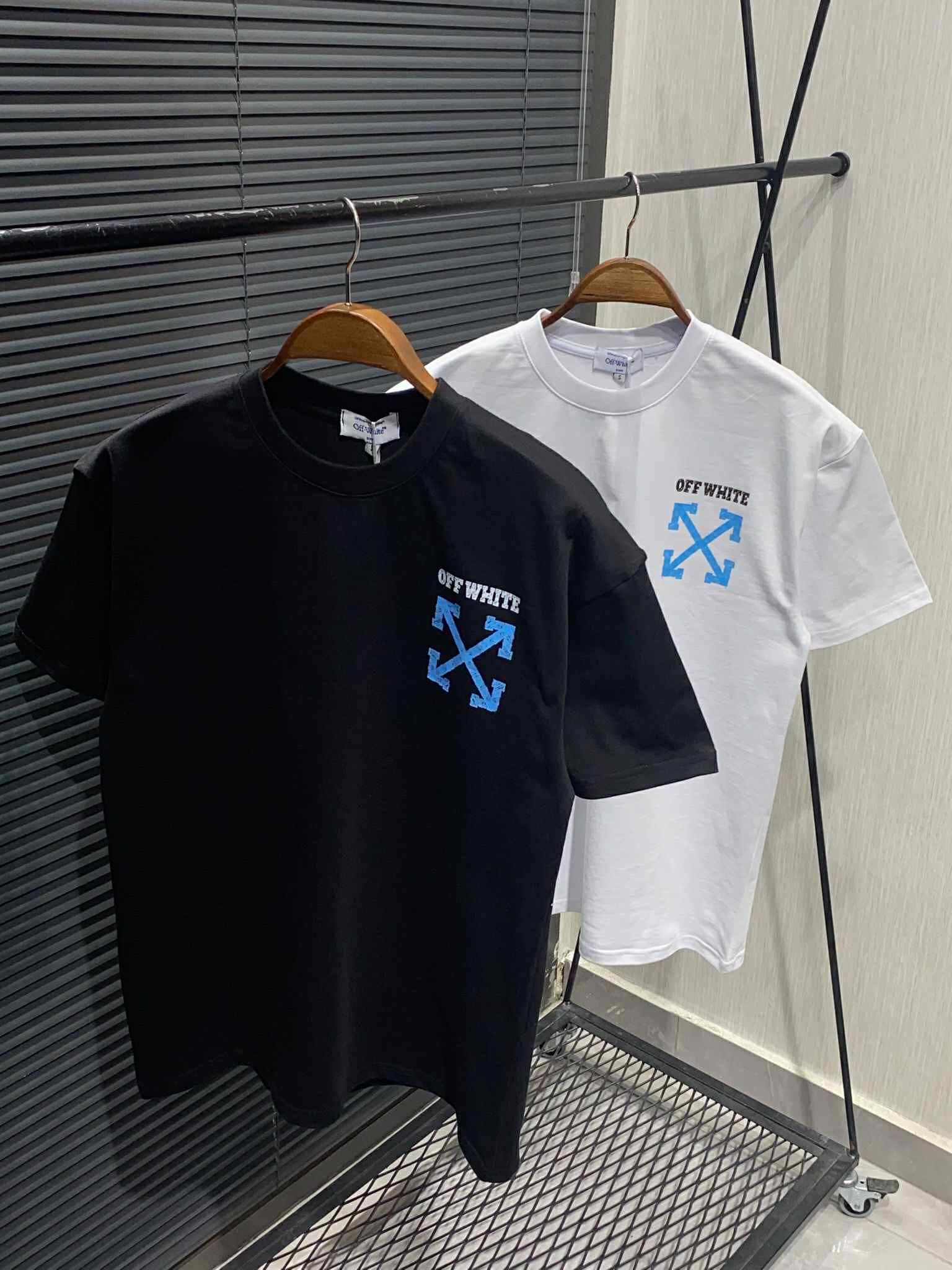Off White - Tazmanian Devil T-Shirt